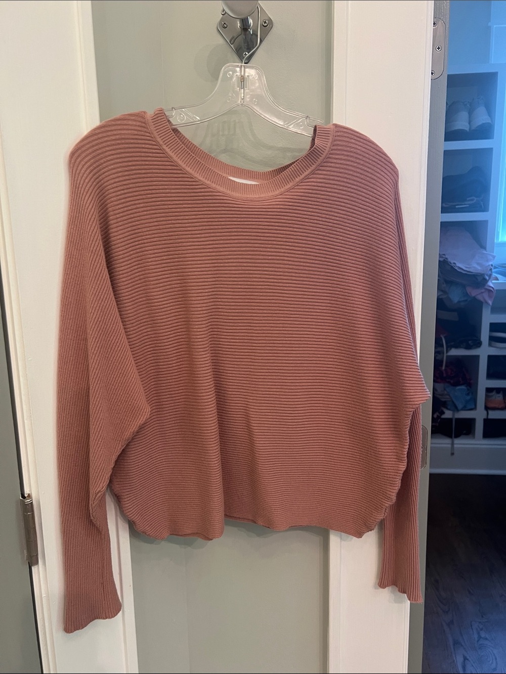 Carmen Marc Valvo Ribbed Crewneck Sweater - Dusty Rose